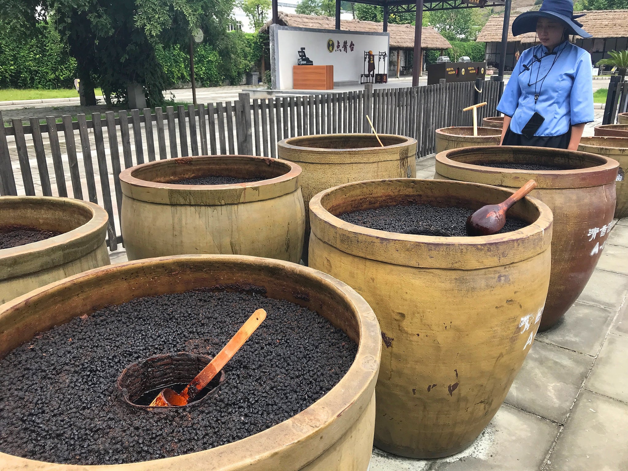 Zhongba Handcrafted Soy Sauce (Naturally Brewed 1 Year)